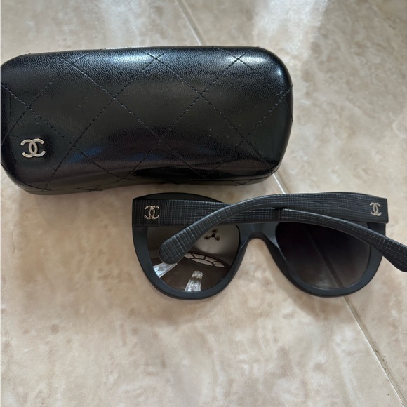 CHANEL sunglasses - Picture 8 of 8